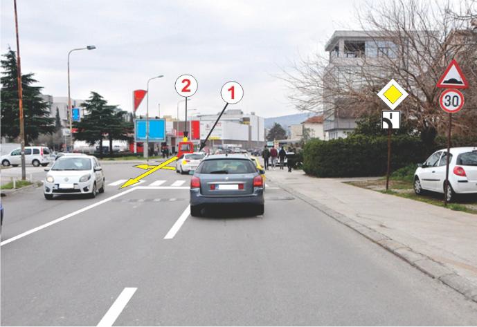 Za vrijeme kretanja na traktoru se može nalaziti: