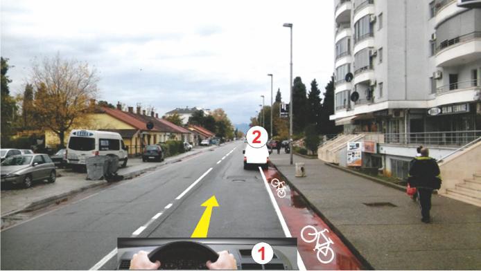 U situaciji prikazanoj na slici teretno vozilo 2 je: